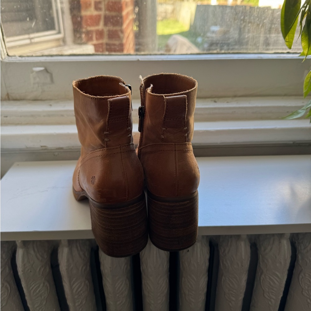 Lucky Brand Tan Leather Heeled Boots - Picture 4 of 7